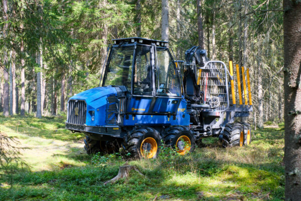 Rottne F10E forwarder in the forest