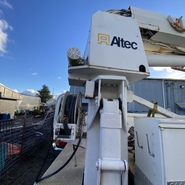 Used International Bucket Truck