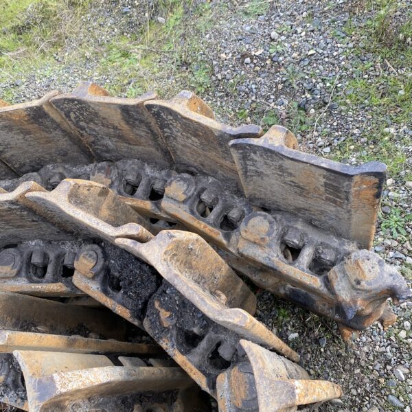 Used Linkbelt 370X2 tracks for sale at Precision Machinery in Eugene, OR