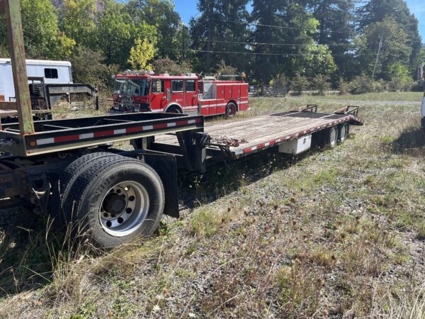 1999 International 8100 4x2 w/ Flatbed Trailer